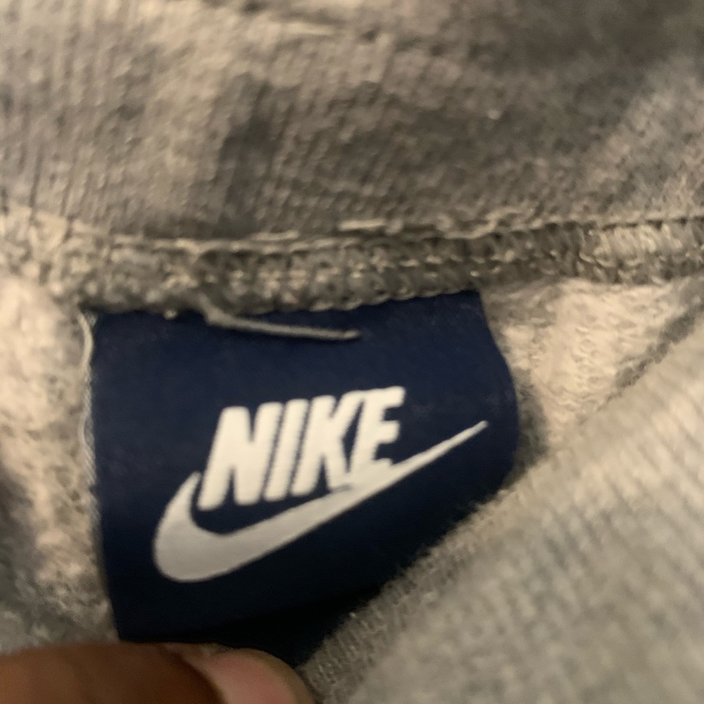 Nike Sweatpants - Picture 2 of 3